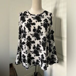 Shoulder design blouse